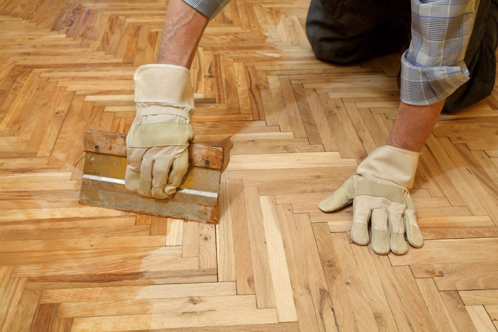 Home renovation, parquet finishing